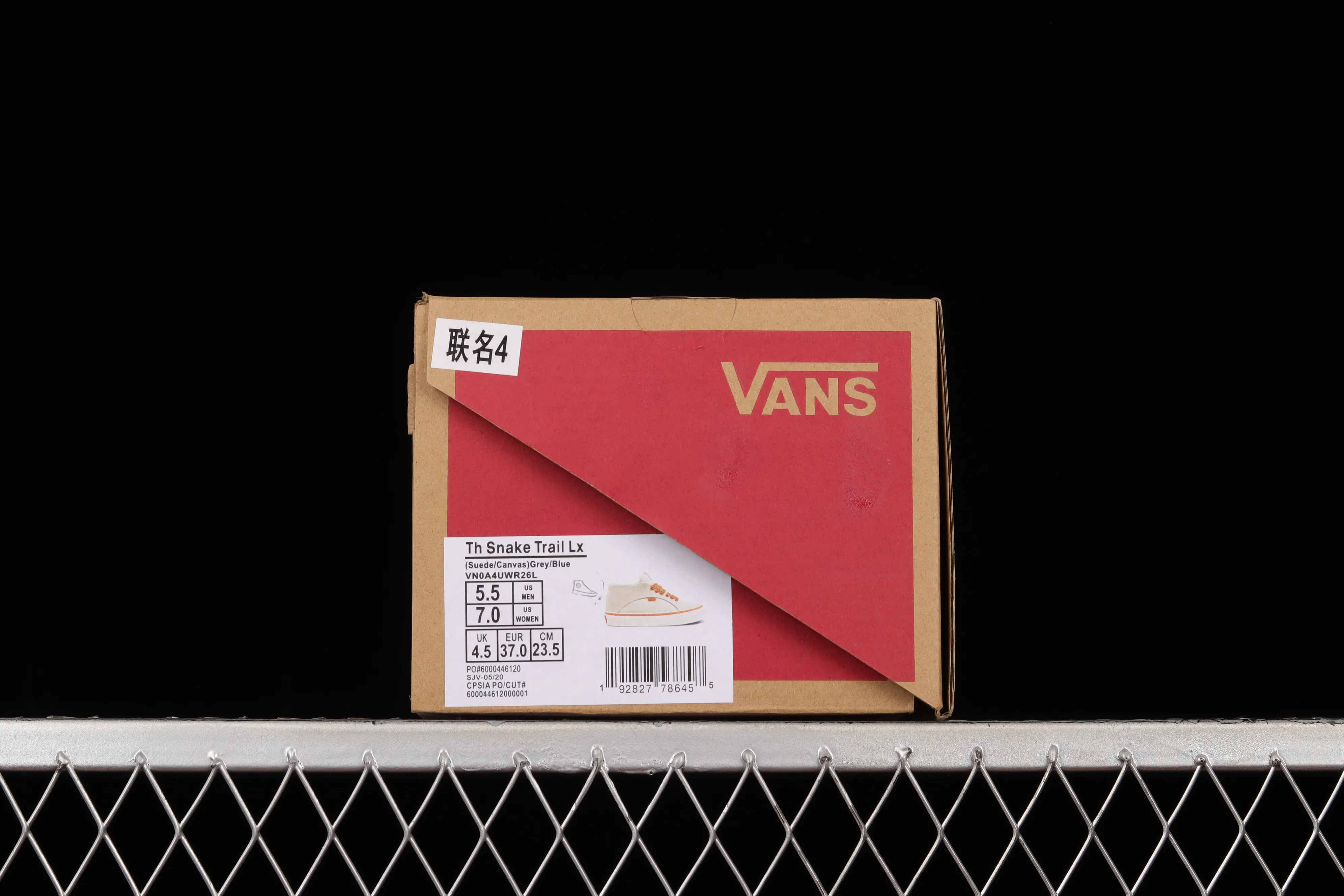 All categories Vans Vans series Vans Mid Vans China Vans Th Snake Trail Lx joint model China casual sneakers VN0A4UWR26L